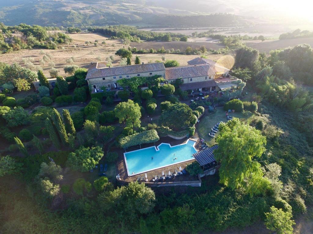 Le Valli Aparthotel Pomarance Buitenkant foto